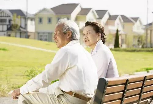 時刻警惕白內(nèi)障，這3點眼健康知識牢記！